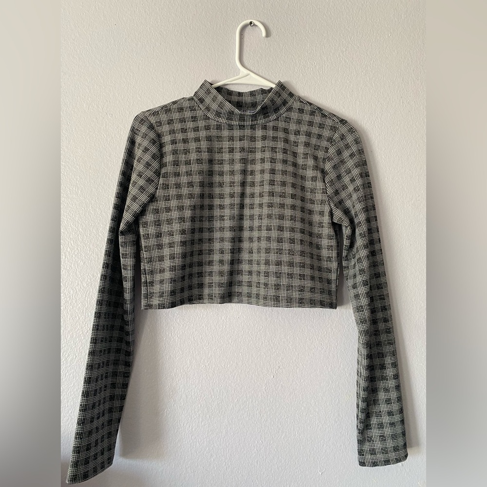 VYLETTE - Stretch Check Cropped Mock Turtle Neck
